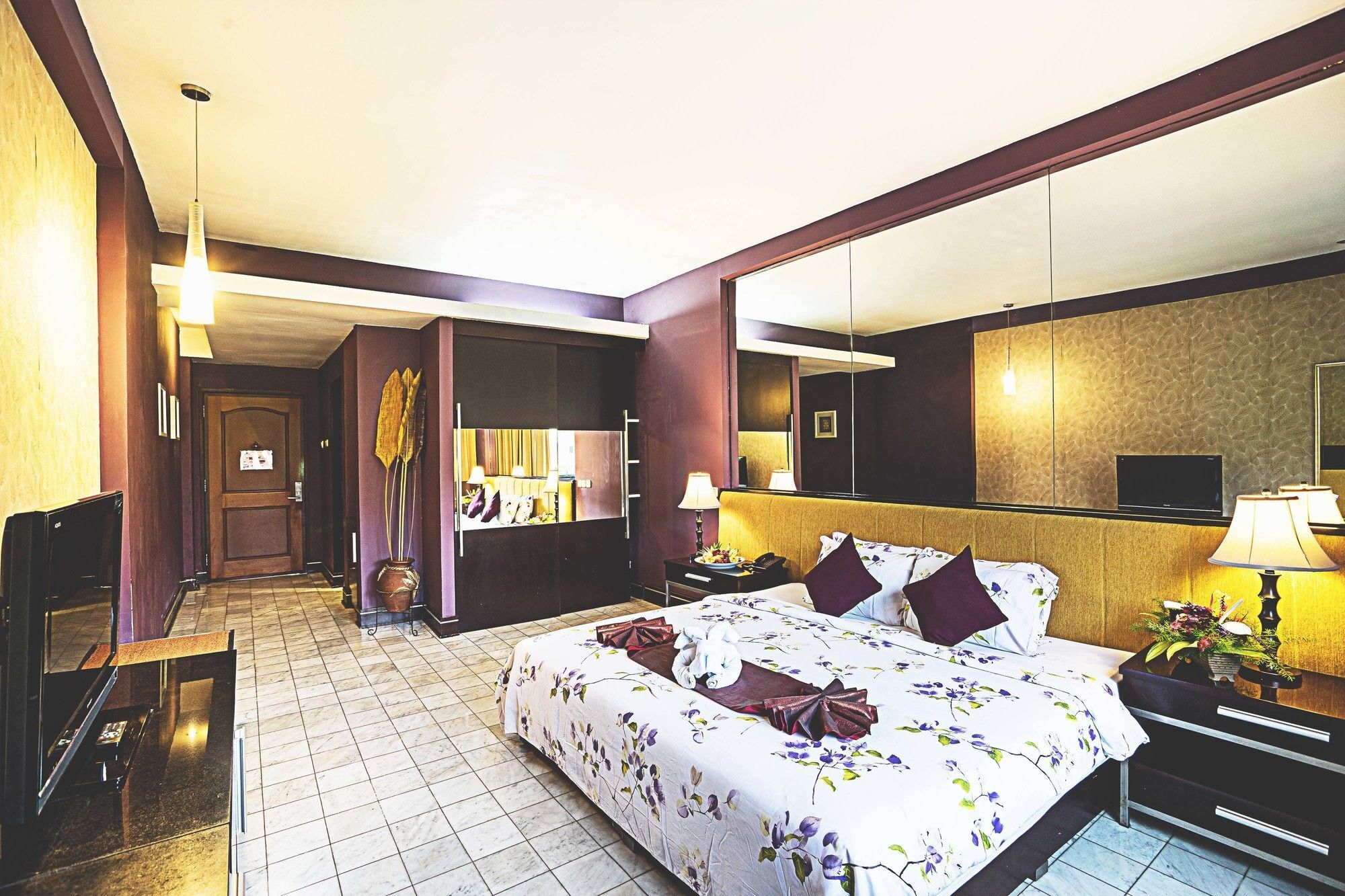 Royal Hotel And Convention Tretes Prigen Exterior photo